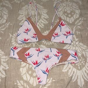 〰️ SOLD 〰️Acacia Bikini